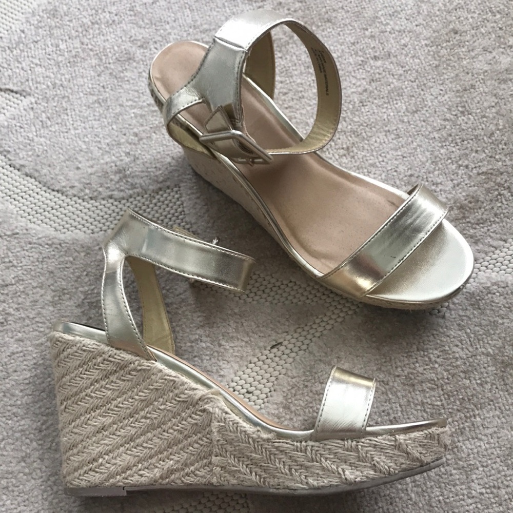 Gold Wedges